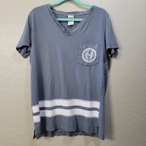 Pink VS Dusty Blue Short Sleeve T-Shirt Size Small